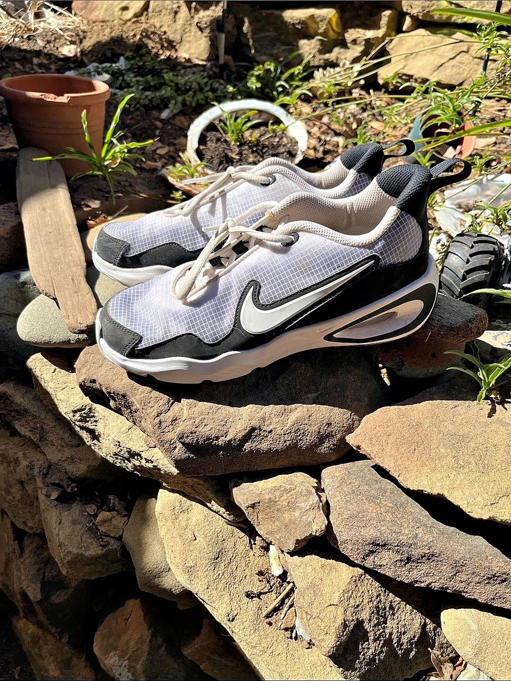 Nike V2K Run Athletic Shoes Gray & Black US 5.5Y